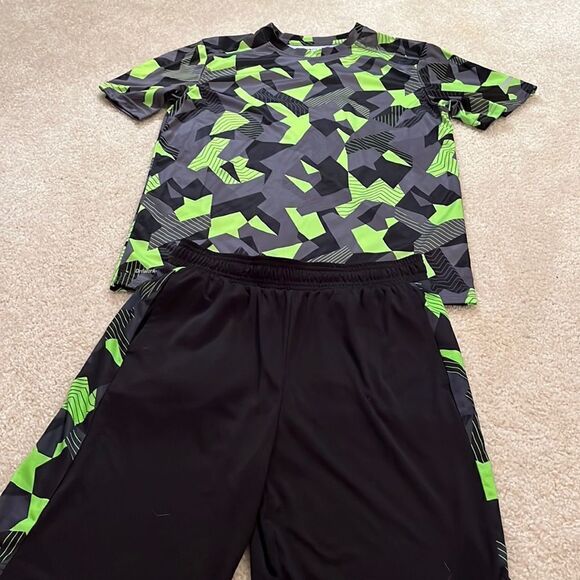 SHIRT AND SHORTS BOY MATCHING SET - Picture 1 of 11